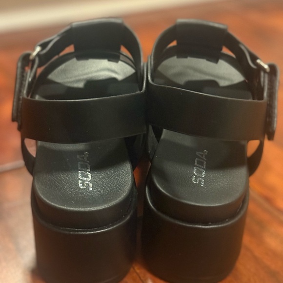 Soda Black Strappy Platform Sandals - Picture 6 of 10
